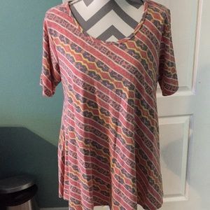 🔥🔥FLASH SALE🔥🔥LuLaRoe Classic T Large
